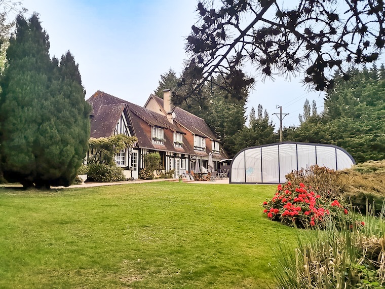 Gites Chambres Dhotes Calvados 14 Gîte 15 pers. piscine chauffée, tennis et parc