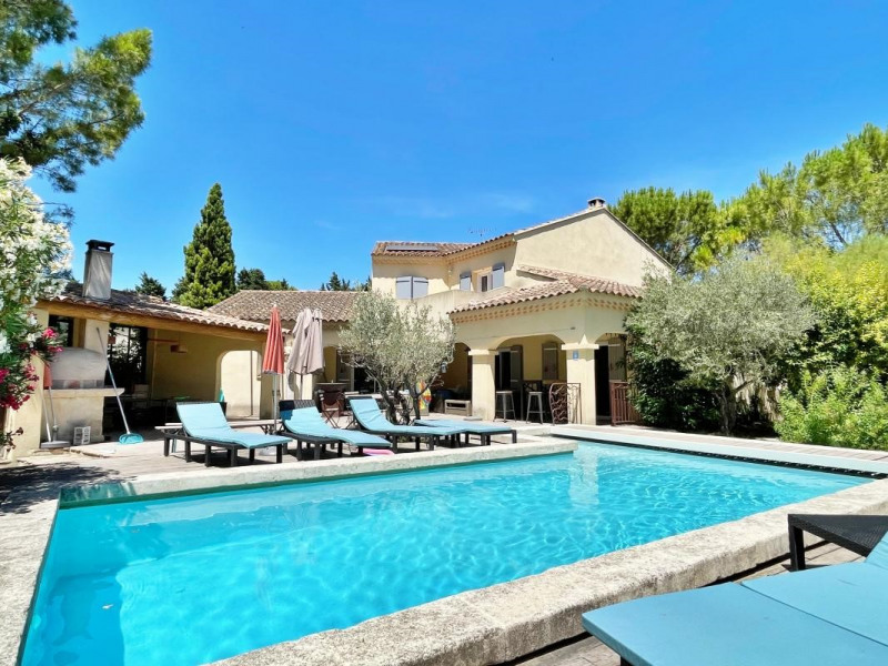 Gites Chambres Dhotes Vaucluse 84 Villa 16 prs piscine 5 min Parc Spirou Wave Island