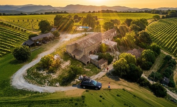 Gites Chambres Dhotes Vaucluse 84 L'Écrin de Vignes : Camp Fourca, Accueil de Groupe