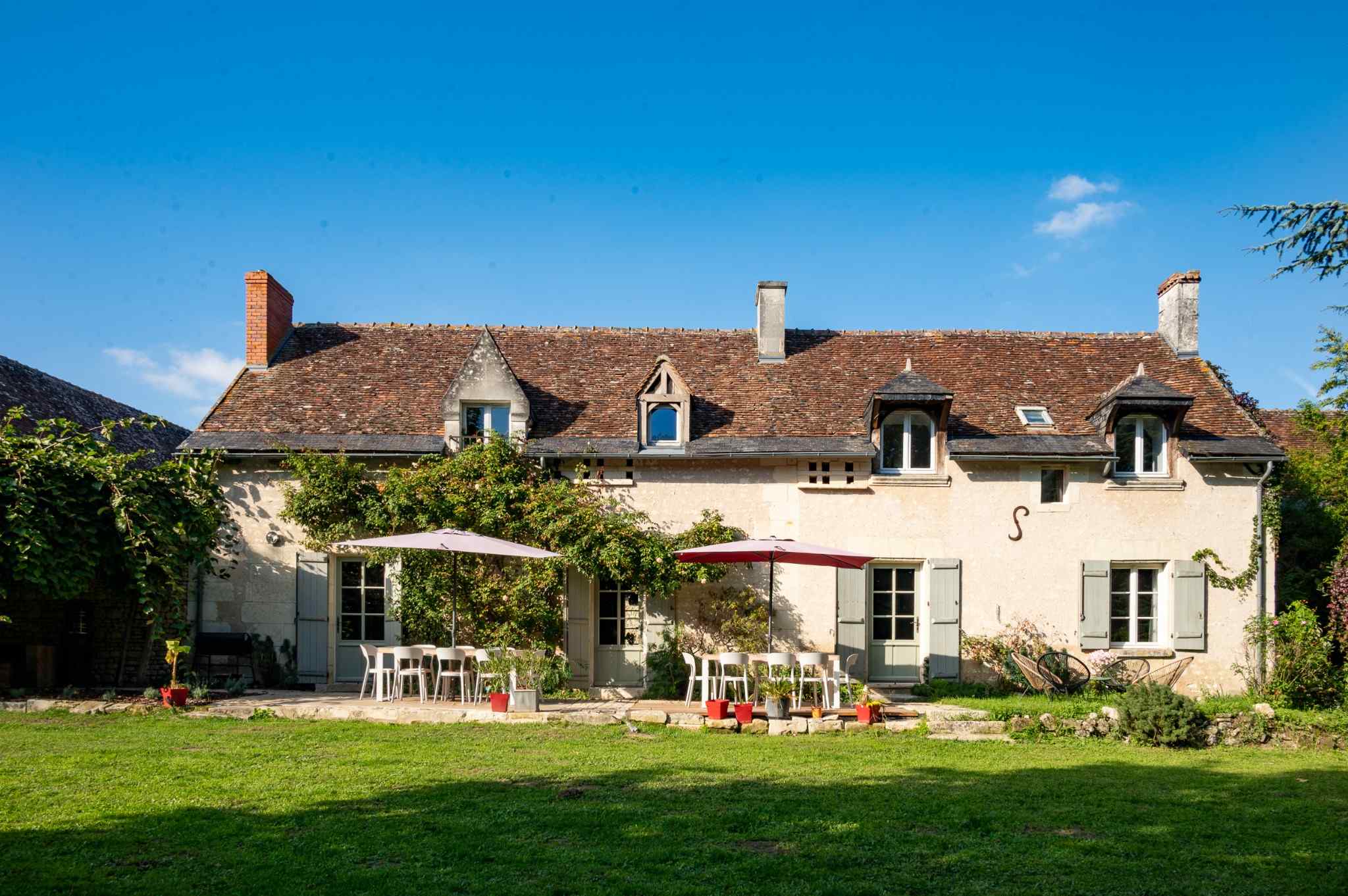 Gites Chambres Dhotes Indre-et-Loire 37 BienViennue – Grand gîte avec piscine chauffée