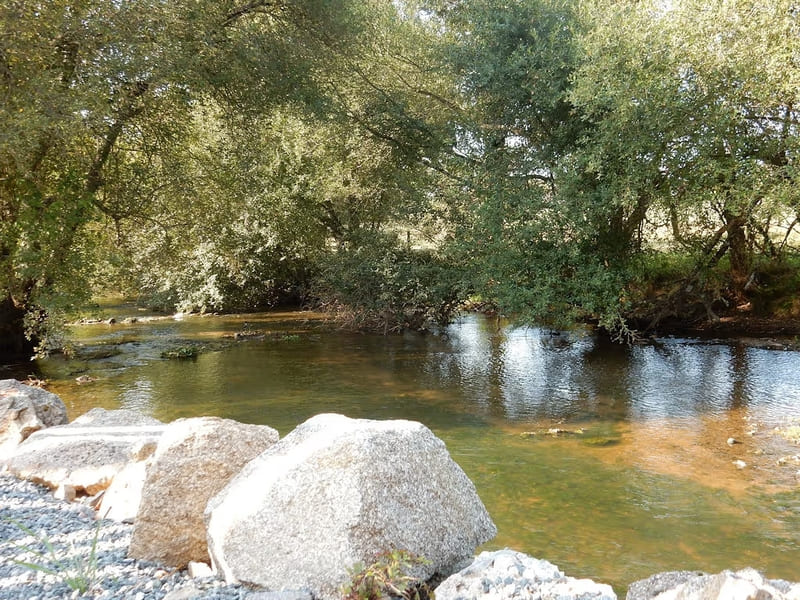 Gites Chambres Dhotes Creuse 23 Les Pieds dans l'Eau, sur la Rive de "la Gartempe"