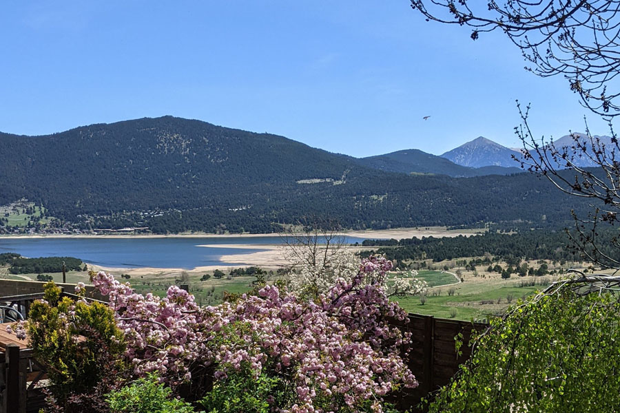 Gites Chambres Dhotes Pyrénées-Orientales 66 Ferme des Astres-gîte 4 saisons proche pistes-vue