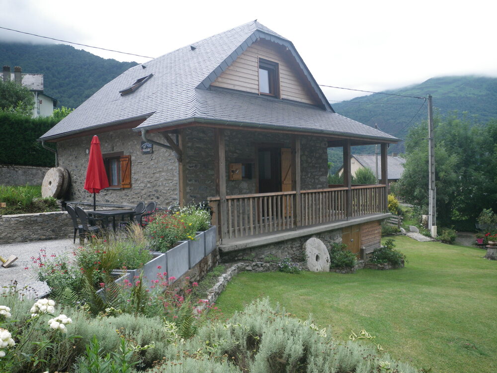 Gites Chambres Dhotes Hautes-Pyrénées 65 Proche d'Argelès-Gazost, gîte dans un moulin à eau